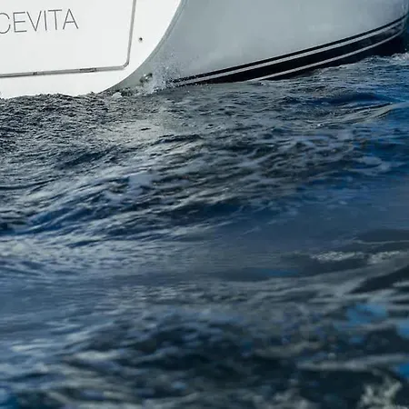 Z6 Dolcevita Signature - Villa & Private Yacht In The Heart Of Rovinj *